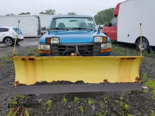 1996 Ford F-250 z VIN 2FTHF26H7TCA30362, wystawiony jako Copart lot #57525605 z przebiegiem Nie podano mil oraz Czysty tytuł • Clean title. Historia ofert i sprzedaży dostępna na DreamBid. Obrazek 5.