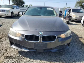 2013 BMW 3 Series 320i with VIN WBA3B1C58DK128983, listed as a Copart auction lot 61919185 with 155,698 mi miles and Clean title. Bid and sale history available at DreamBid. Image 5.