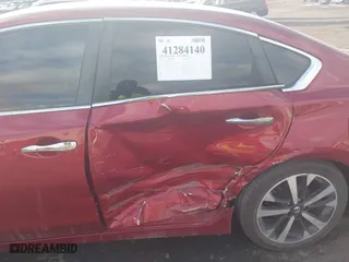 2018 Nissan Altima 2.5 SL with VIN 1N4AL3AP3JC139344, listed as a IAAI auction lot 41284140 with 90,965 mi miles. Bid and sale history available at carsss.com. Image 6.