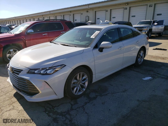 2022 Toyota Avalon XLE with VIN 4T1AZ1FB4NU085980, listed as a Copart auction lot 47639985 with 15,154 mi miles and Salvage Title. Bid and sale history available at carsss.com. Image 1.