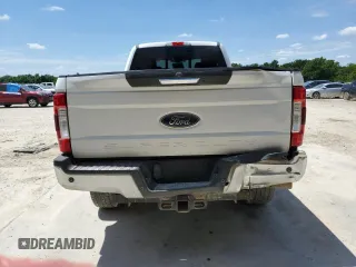 2017 Ford F-350 Platinum z VIN 1FT8W3BT7HED15922, wystawiony jako Copart lot #57836685 z przebiegiem 207 343 mil mil oraz Szkoda całkowita • Salvage title. Historia ofert i sprzedaży dostępna na DreamBid. Obrazek 6.