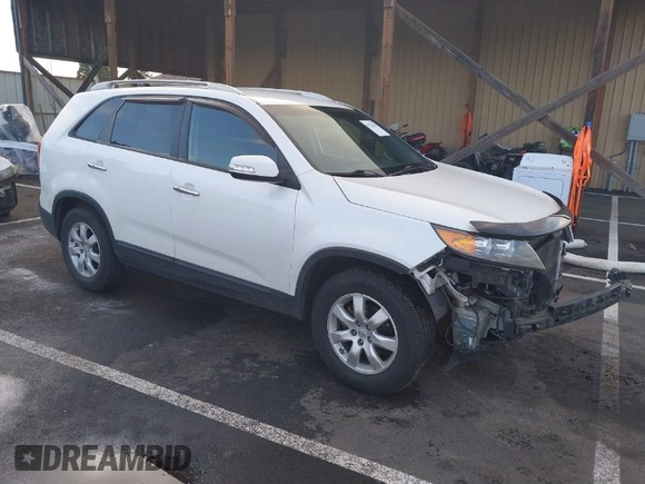 2012 Kia Sorento LX with VIN 5XYKT3A61CG235882, listed as a IAAI auction lot 41720081 with 136,282 mi miles. Bid and sale history available at carsss.com. Image 1.