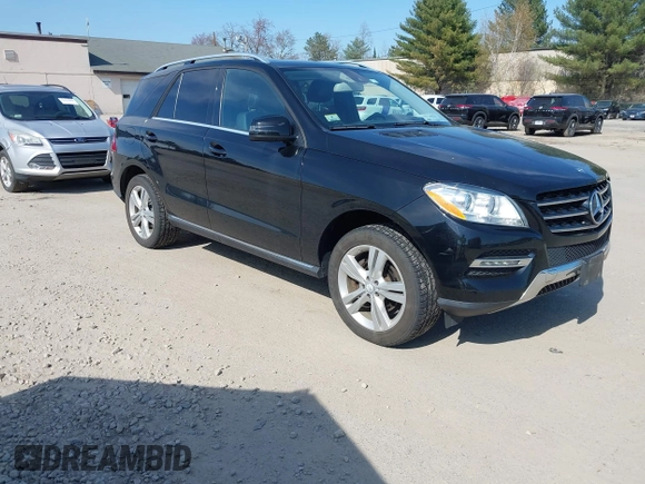 2015 Mercedes-Benz M ML 350 with VIN 4JGDA5HB3FA498372, listed as a IAAI auction lot 42097380 with 91,200 mi miles. Bid and sale history available at carsss.com. Image 1.