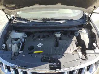 2009 Nissan Murano SL z VIN JN8AZ18U59W019259, wystawiony jako Copart lot #60373325 z przebiegiem 155 249 mil mil oraz Czysty tytuł • Clean title. Historia ofert i sprzedaży dostępna na DreamBid. Obrazek 12.