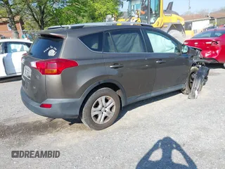 2013 Toyota RAV4 LE with VIN 2T3ZFREV3DW011400, listed as a IAAI auction lot 42024251 with 143,058 mi miles. Bid and sale history available at carsss.com. Image 4.