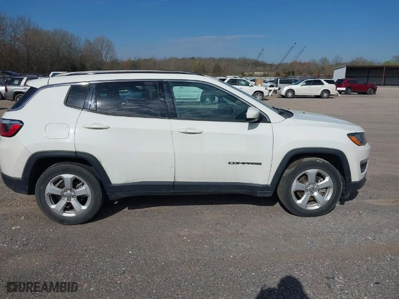 2019 Jeep Compass Latitude w/Sun/Wheel Pkg with VIN 3C4NJCBB1KT802050, listed as a IAAI auction lot 41852123 with NaN miles. Bid and sale history available at carsss.com. Image 13.