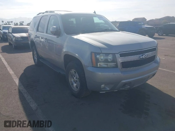 2009 Chevrolet Tahoe 1LT z VIN 1GNFK23049R133033, wystawiony jako IAAI lot #41140193 z przebiegiem 328 375 mil mil oraz . Historia ofert i sprzedaży dostępna na DreamBid. Obrazek 1.