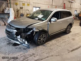 2016 Mitsubishi Outlander SE with VIN JA4AD3A38GZ003649, listed as a IAAI auction lot 41941306 with 109,708 mi miles. Bid and sale history available at carsss.com. Image 17.
