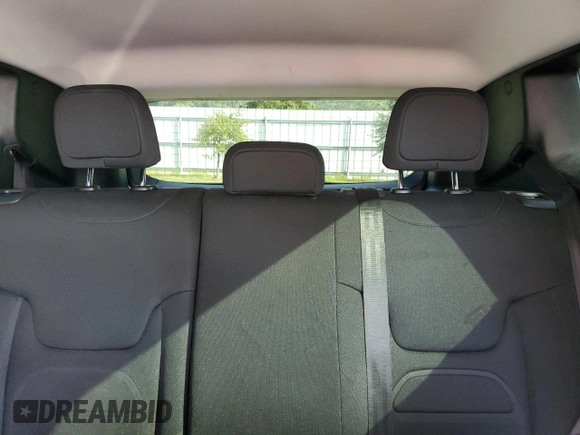 2020 Jeep Renegade Latitude with VIN ZACNJBBB8LPL41025, listed as a Copart auction lot 55120655 with 75,101 mi miles and Clean title. Bid and sale history available at DreamBid. Image 10.