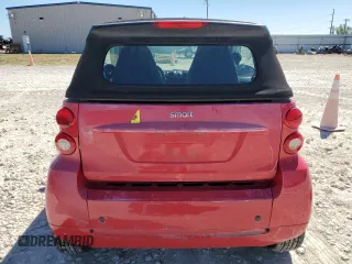 2011 Smart fortwo Passion with VIN WMEEK3BA7BK462796, listed as a Copart auction lot 52819475 with 107,381 mi miles and Salvage title. Bid and sale history available at DreamBid. Image 6.