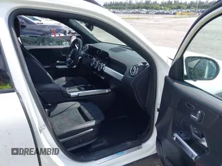 2024 Mercedes-Benz EQB 250+ z VIN W1N9M0CB7RN109945, wystawiony jako IAAI lot #42100727 z przebiegiem 2 940 mil mil oraz . Historia ofert i sprzedaży dostępna na DreamBid. Obrazek 5.
