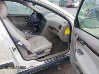 2002 Volvo S60 with VIN YV1RS58D322119152, listed as a IAAI auction lot 41104616 with 132,133 mi miles. Bid and sale history available at carsss.com. Image 5.