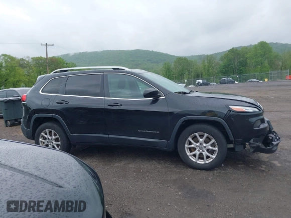 2016 Jeep Cherokee Latitude with VIN 1C4PJMCS6GW221075, listed as a IAAI auction lot 42259107 with 115,912 mi miles and . Bid and sale history available at DreamBid. Image 13.