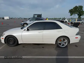 2001 Lexus IS with VIN JTHBD182610006684, listed as a IAAI auction lot 42046945 with 318,600 mi miles. Bid and sale history available at carsss.com. Image 15.