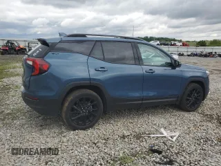 2024 GMC Terrain SLT z VIN 3GKALVEG7RL255280, wystawiony jako Copart lot #55603495 z przebiegiem 22 434 mil mil oraz Szkoda całkowita • Salvage title. Historia ofert i sprzedaży dostępna na DreamBid. Obrazek 3.