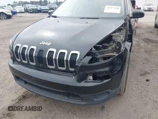 2016 Jeep Cherokee Altitude with VIN 1C4PJMAS8GW220688, listed as a IAAI auction lot 41797430 with 218,631 mi miles and . Bid and sale history available at DreamBid. Image 18.