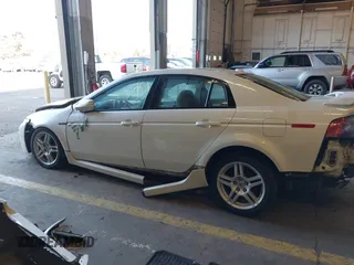 2008 Acura TL with VIN 19UUA66298A002363, listed as a IAAI auction lot 41669189 with 229,666 mi miles. Bid and sale history available at carsss.com. Image 15.