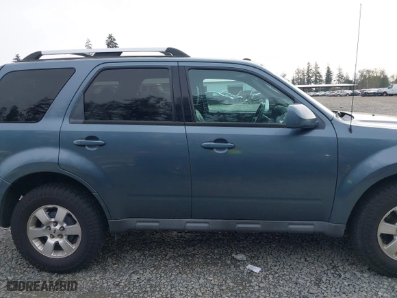 2010 Ford Escape Limited with VIN 1FMCU9EG1AKB89593, listed as a IAAI auction lot 41993888 with 121,175 mi miles. Bid and sale history available at carsss.com. Image 13.