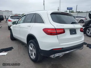 2018 Mercedes-Benz GLC with VIN WDC0G4JB2JV024947, listed as a IAAI auction lot 41925887 with 1 mi miles. Bid and sale history available at carsss.com. Image 3.
