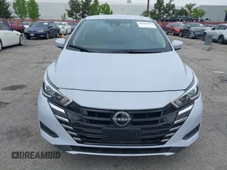 2024 Nissan Versa SV z VIN 3N1CN8EV8RL883656, wystawiony jako IAAI lot #42189707 z przebiegiem 18 509 mil mil oraz . Historia ofert i sprzedaży dostępna na DreamBid. Obrazek 11.