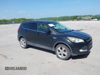 2013 Ford Escape SE z VIN 1FMCU9G96DUC22711, wystawiony jako IAAI lot #42742200 z przebiegiem 357 387 mil mil oraz . Historia ofert i sprzedaży dostępna na DreamBid. Obrazek 1.