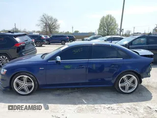 2014 Audi S4 Premium Plus z VIN WAUDGAFL1EA120568, wystawiony jako IAAI lot #42143431 z przebiegiem 81 715 mil mil oraz . Historia ofert i sprzedaży dostępna na DreamBid. Obrazek 14.