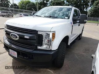 2019 Ford F-250 XL with VIN 1FT7X2B62KEE27421, listed as a IAAI auction lot 42875164 with 143,483 mi miles and . Bid and sale history available at DreamBid. Image 12.