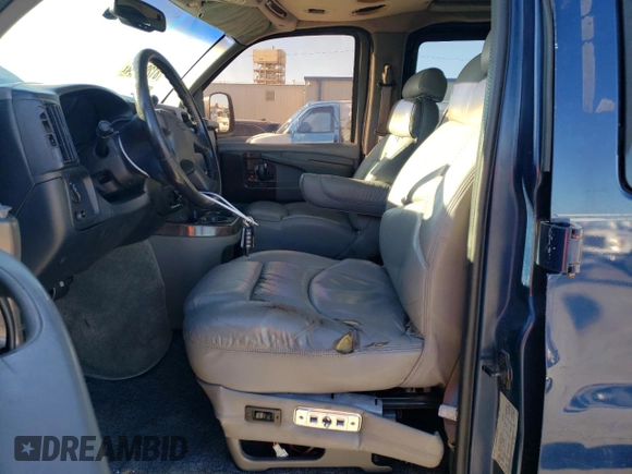 2003 Chevrolet Express Cargo YF7 Upfitter z VIN 1GBFG15T931206029, wystawiony jako Copart lot #81204824 z przebiegiem 102 834 mil mil oraz Szkoda całkowita • Salvage title. Historia ofert i sprzedaży dostępna na DreamBid. Obrazek 7.