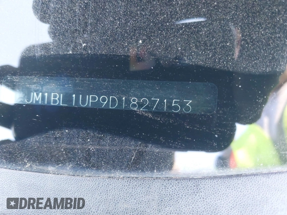 2013 Mazda Mazda3 i Sport with VIN JM1BL1UP9D1827153, listed as a IAAI auction lot 42115626 with 124,014 mi miles. Bid and sale history available at carsss.com. Image 12.