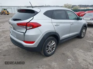 2016 Hyundai Tucson SE z VIN KM8J33A44GU187515, wystawiony jako IAAI lot #42015707 z przebiegiem 89 948 mil mil oraz . Historia ofert i sprzedaży dostępna na DreamBid. Obrazek 4.