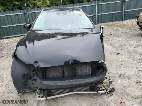 2019 Volvo XC60 Inscription with VIN LYV102RL5KB283742, listed as a Copart auction lot 70336124 with 0 mi miles and Salvage Title. Bid and sale history available at carsss.com. Image 5.