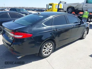 2018 Ford Fusion S with VIN 3FA6P0G70JR262570, listed as a IAAI auction lot 41726472 with 77,658 mi miles. Bid and sale history available at carsss.com. Image 4.