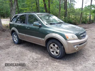 2004 Kia Sorento LX z VIN KNDJD733645194582, wystawiony jako IAAI lot #42195115 z przebiegiem 110 133 mil mil oraz . Historia ofert i sprzedaży dostępna na DreamBid. Obrazek 1.
