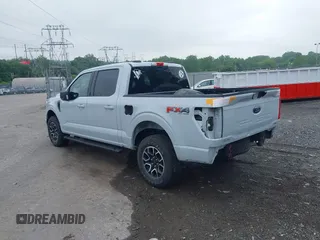 2021 Ford F-150 XL z VIN 1FTEW1EP5MKE17091, wystawiony jako IAAI lot #42413293 z przebiegiem 57 042 mil mil oraz . Historia ofert i sprzedaży dostępna na DreamBid. Obrazek 3.