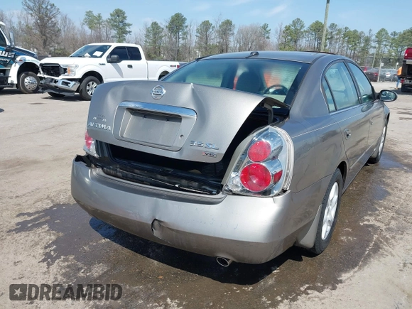 2005 Nissan Altima 3.5 SE with VIN 1N4BL11DX5C353106, listed as a IAAI auction lot 41833288 with 148,146 mi miles. Bid and sale history available at carsss.com. Image 6.
