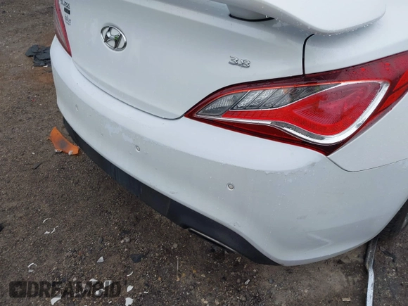 2015 Hyundai Genesis Coupe R-Spec with VIN KMHHU6KJ3FU125152, listed as a IAAI auction lot 42457798 with 159,477 mi miles and . Bid and sale history available at DreamBid. Image 22.