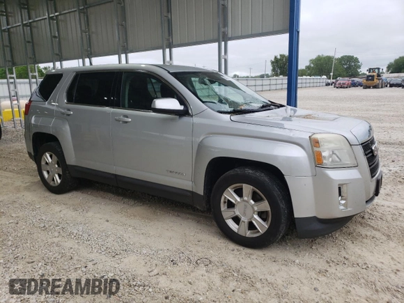 2013 GMC Terrain SLE z VIN 2GKALMEK4D6300221, wystawiony jako Copart lot #55784815 z przebiegiem 129 424 mil mil oraz Szkoda całkowita • Salvage title. Historia ofert i sprzedaży dostępna na DreamBid. Obrazek 4.