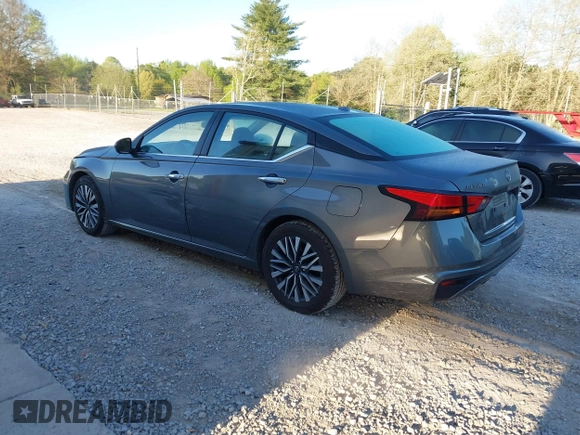 2024 Nissan Altima SV with VIN 1N4BL4DV4RN314821, listed as a IAAI auction lot 42045835 with 43,026 mi miles and . Bid and sale history available at DreamBid. Image 3.