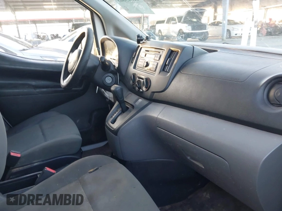 2016 Nissan NV200 S z VIN 3N6CM0KN6GK697491, wystawiony jako IAAI lot #41313863 z przebiegiem 156 838 mil mil oraz . Historia ofert i sprzedaży dostępna na DreamBid. Obrazek 5.
