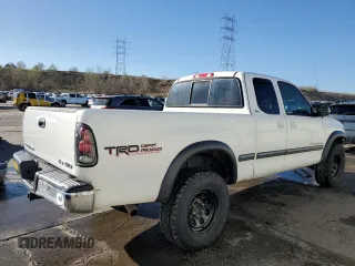 2000 Toyota Tundra SR5 with VIN 5TBBT4415YS050193, listed as a Copart auction lot 53702725 with 136,081 mi miles and Salvage Title. Bid and sale history available at DreamBid. Image 3.