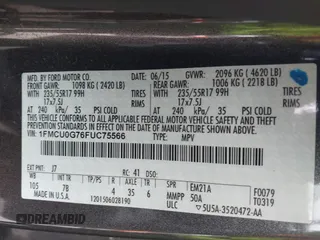 2015 Ford Escape SE with VIN 1FMCU0G76FUC75566, listed as a IAAI auction lot 41896028 with 207,656 mi miles. Bid and sale history available at carsss.com. Image 9.