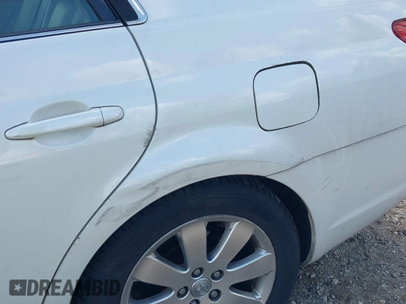 2006 Toyota Avalon XL with VIN 4T1BK36B76U166901, listed as a IAAI auction lot 41929549 with 260,650 mi miles. Bid and sale history available at carsss.com. Image 13.