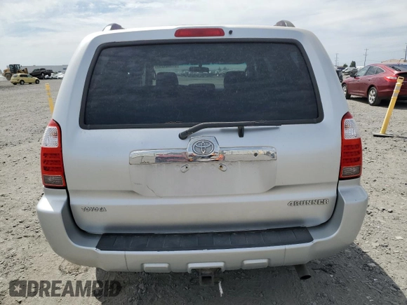 2006 Toyota 4Runner SR5 z VIN JTEBU14R268067345, wystawiony jako Copart lot #61500125 z przebiegiem 126 753 mil mil oraz Czysty tytuł • Clean title. Historia ofert i sprzedaży dostępna na DreamBid. Obrazek 6.