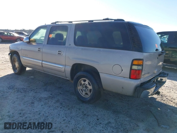 2006 GMC Yukon XL SLT with VIN 1GKFK16ZX6J174519, listed as a IAAI auction lot 41268177 with 243,046 mi miles. Bid and sale history available at carsss.com. Image 3.