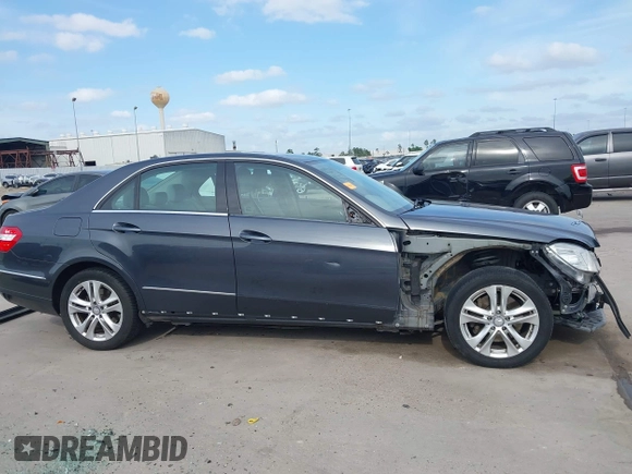 2011 Mercedes-Benz E-Class E 350 Luxury with VIN WDDHF5GB3BA276245, listed as a IAAI auction lot 42062138 with 112,979 mi miles. Bid and sale history available at carsss.com. Image 14.