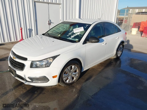 2015 Chevrolet Cruze LS with VIN 1G1PA5SH8F7280481, listed as a IAAI auction lot 41666348 with 86,584 mi miles. Bid and sale history available at carsss.com. Image 2.