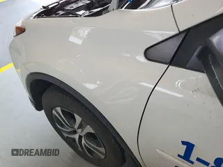 2017 Toyota RAV4 LE z VIN JTMBFREV3HJ155146, wystawiony jako IAAI lot #42693011 z przebiegiem 107 134 mil mil oraz . Historia ofert i sprzedaży dostępna na DreamBid. Obrazek 1.