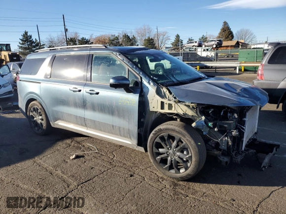 2024 Kia Carnival SX Prestige with VIN KNDNE5H3XR6405294, listed as a Copart auction lot 85897734 with 17,439 mi miles and Salvage Title. Bid and sale history available at carsss.com. Image 4.