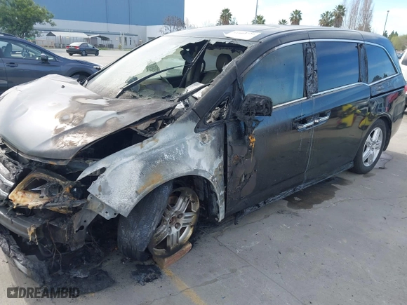 2013 Honda Odyssey Touring with VIN 5FNRL5H98DB003220, listed as a IAAI auction lot 41664729 with 1 mi miles. Bid and sale history available at carsss.com. Image 6.