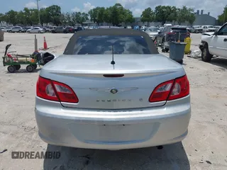 2008 Chrysler Sebring LX z VIN 1C3LC45K48N674192, wystawiony jako IAAI lot #42330236 z przebiegiem 79 506 mil mil oraz . Historia ofert i sprzedaży dostępna na DreamBid. Obrazek 16.